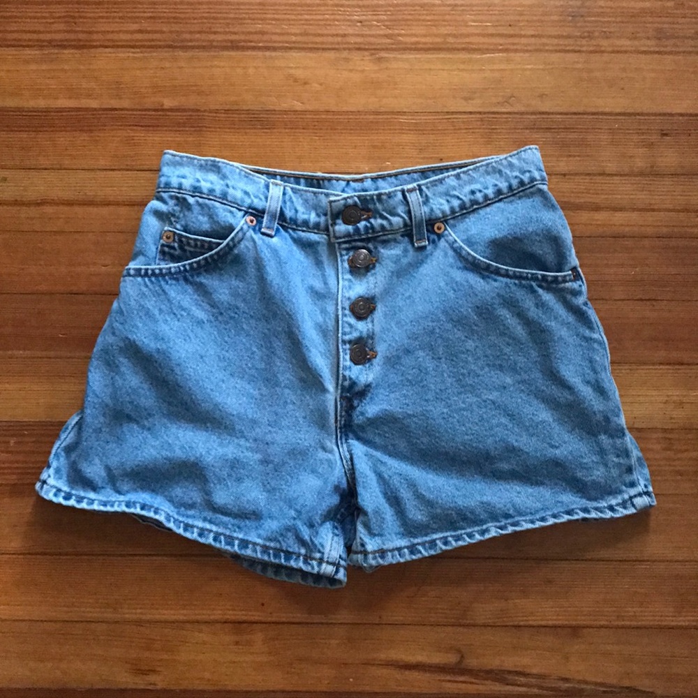 Vintage Levi's high waisted shorts